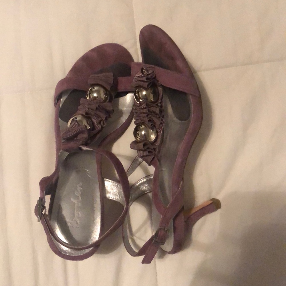 Fun purple casual heels